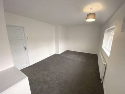Dacre Gardens, Borehamwood, Image 9