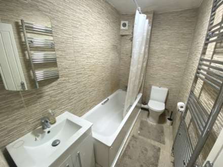 Harriet Way, Bushey, Image 5