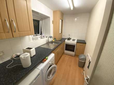 Oakbank Watling Street, Radlett, Image 4