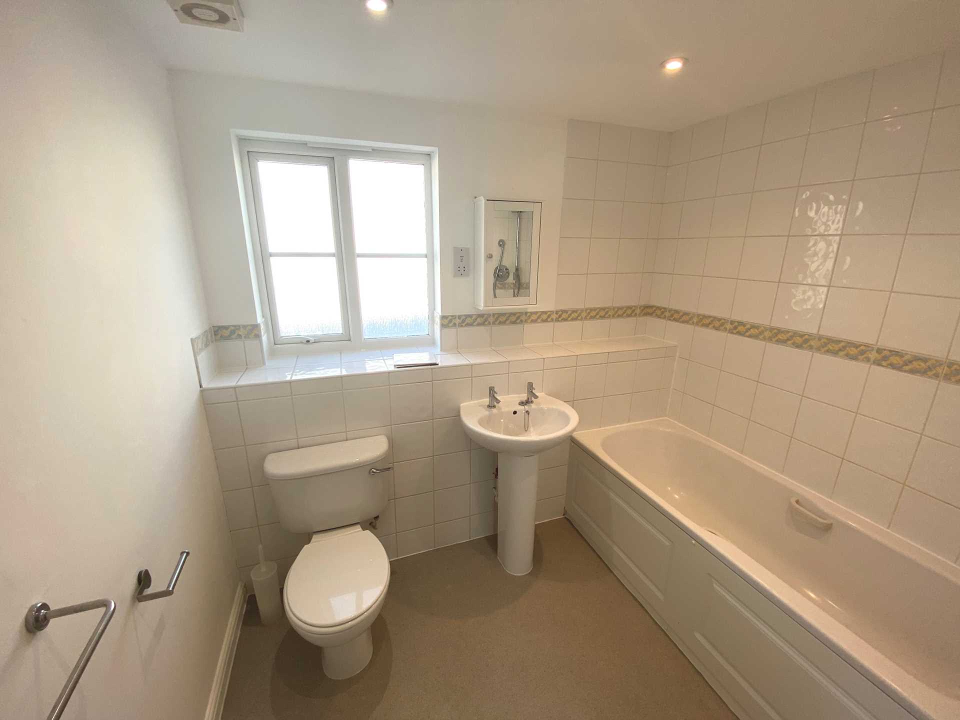 Armstrong Close, Borehamwood, Image 7