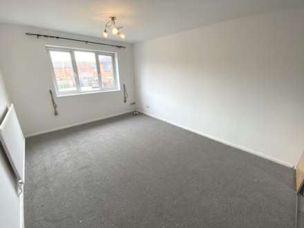 Beehive Close, Elstree, Image 3