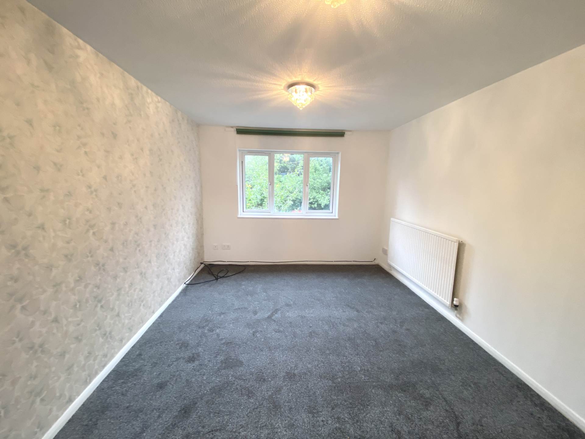 Britten Close, Elstree, Image 3