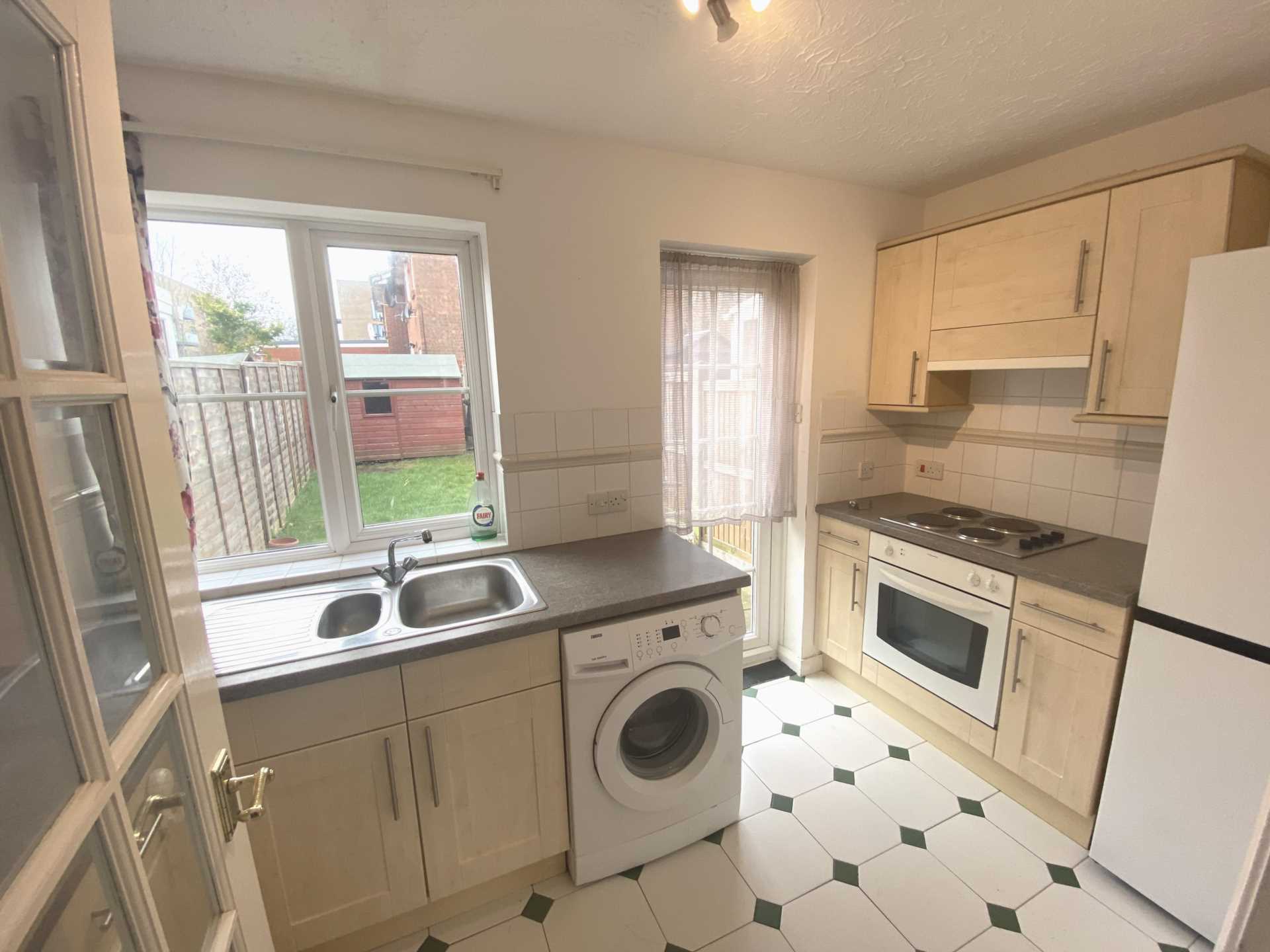 Siskin Close, Borehamwood, Image 4