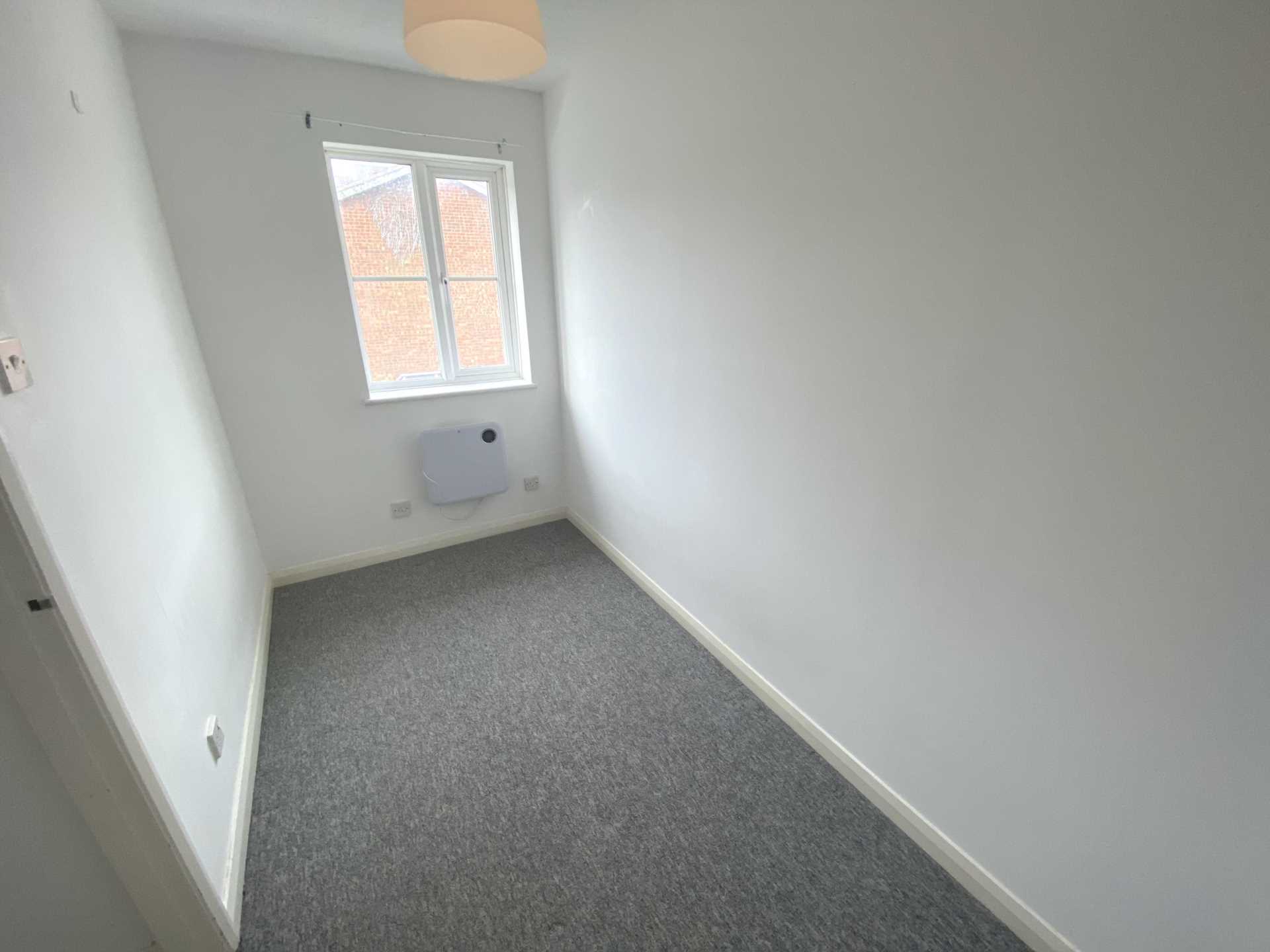 Siskin Close, Borehamwood, Image 7