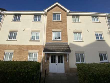 2 Bedroom Flat, Coleridge Way, Borehamwood