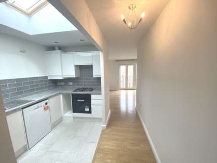 Coleridge Way, Borehamwood, Image 12