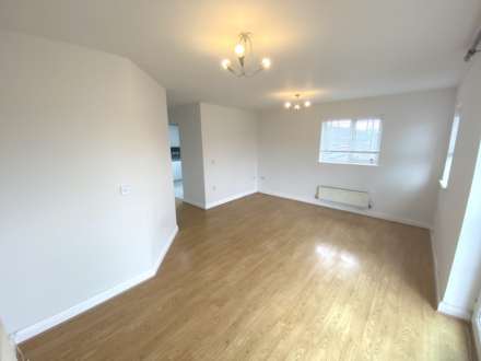 Coleridge Way, Borehamwood, Image 4