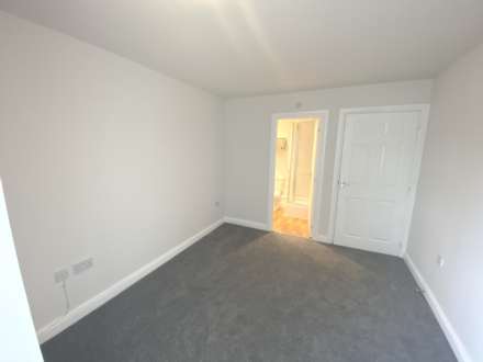 Coleridge Way, Borehamwood, Image 7