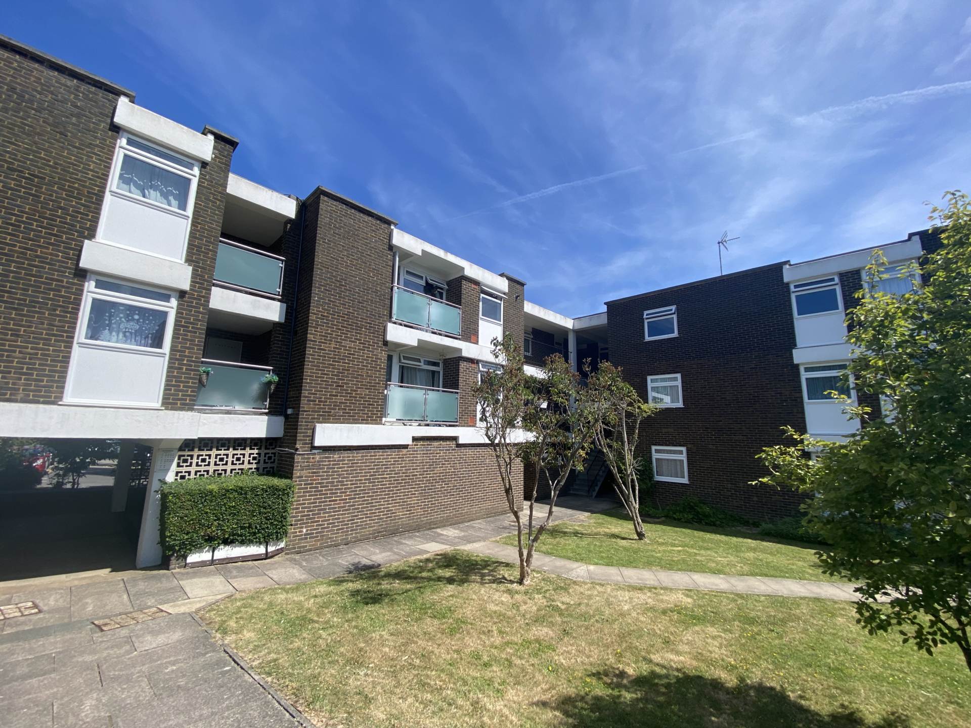 The Reddings, Borehamwood, Image 1