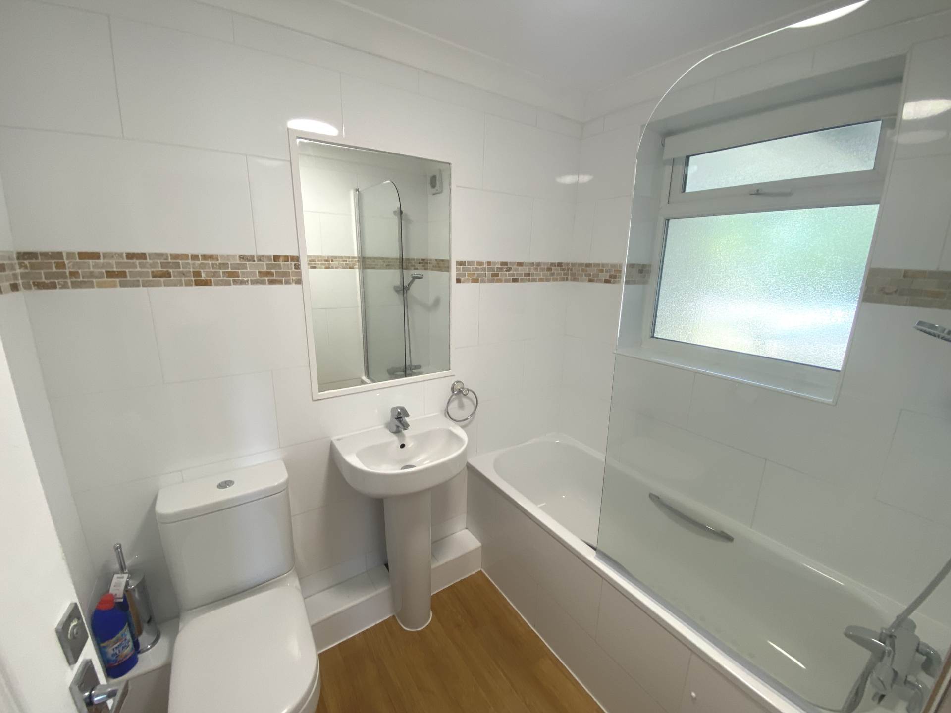 The Reddings, Borehamwood, Image 10