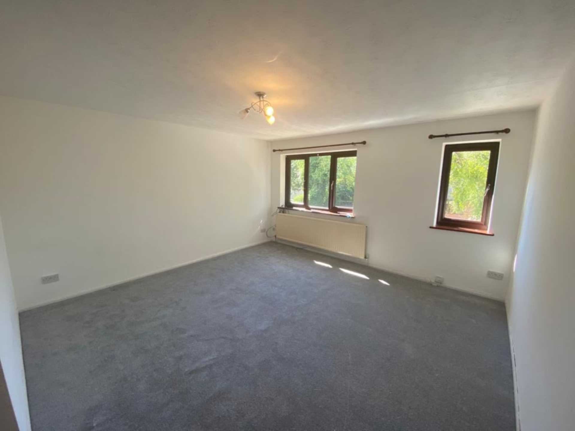 Romeland Court, Elstree, Image 2