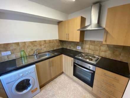 Romeland Court, Elstree, Image 4
