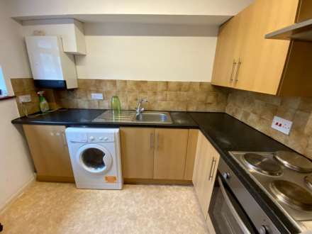 Romeland Court, Elstree, Image 5