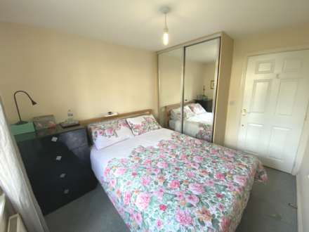 Gateshead Road, Borehamwood, Image 5