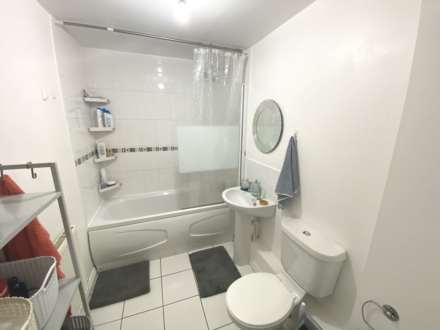 Gateshead Road, Borehamwood, Image 7