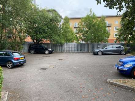 Dunnock Close, Borehamwood, Image 7