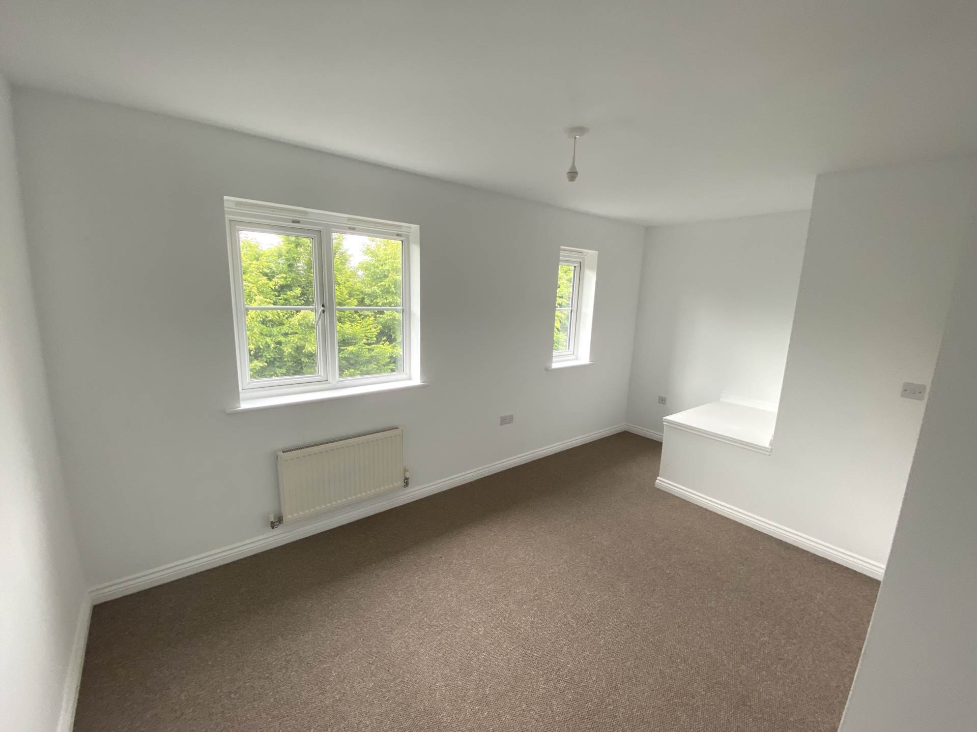 Alconbury Close, Borehamwood, Image 15
