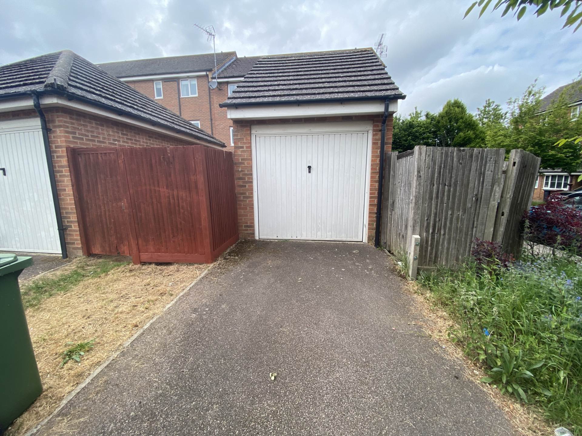 Alconbury Close, Borehamwood, Image 5