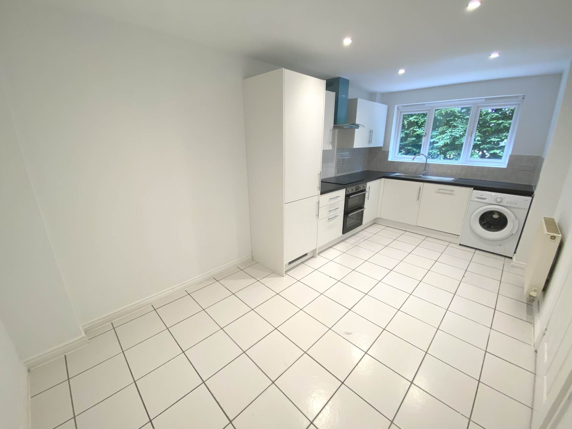 Alconbury Close, Borehamwood, Image 6