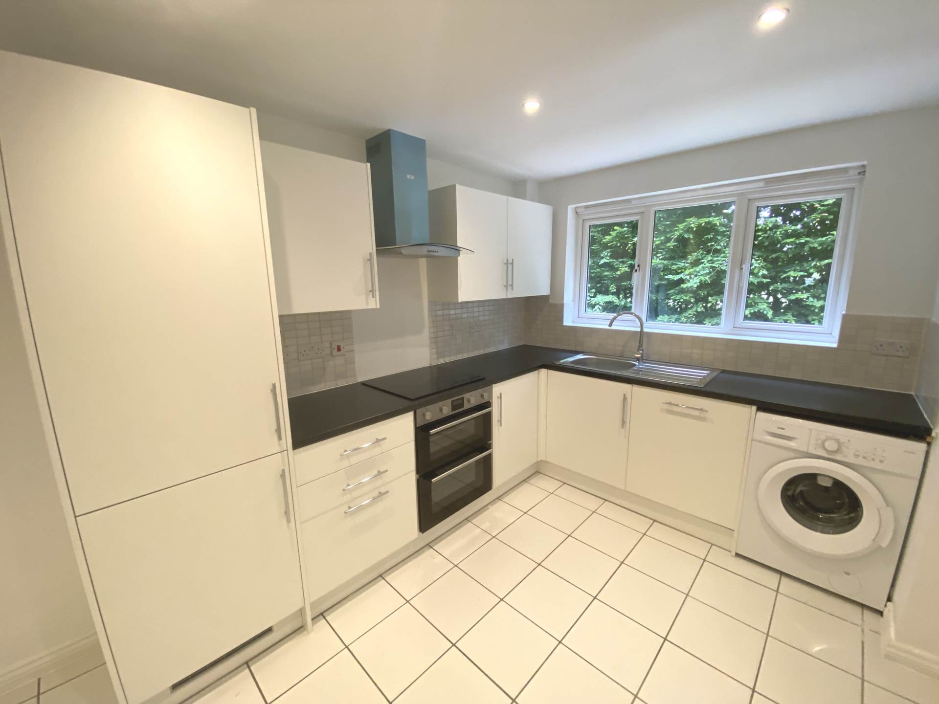 Alconbury Close, Borehamwood, Image 7