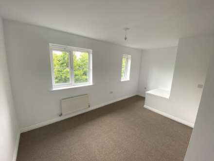 Alconbury Close, Borehamwood, Image 15