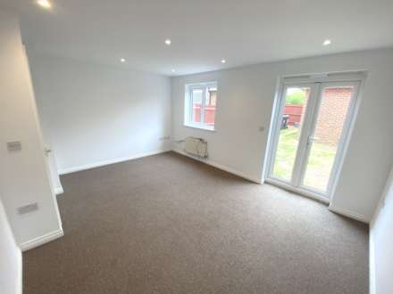 Alconbury Close, Borehamwood, Image 3