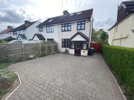 4 Bedroom Semi-Detached, Radlett Road, Frogmore