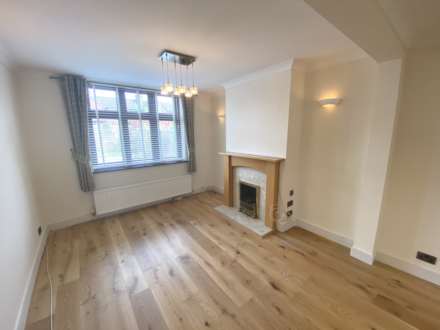 Radlett Road, Frogmore, Image 6