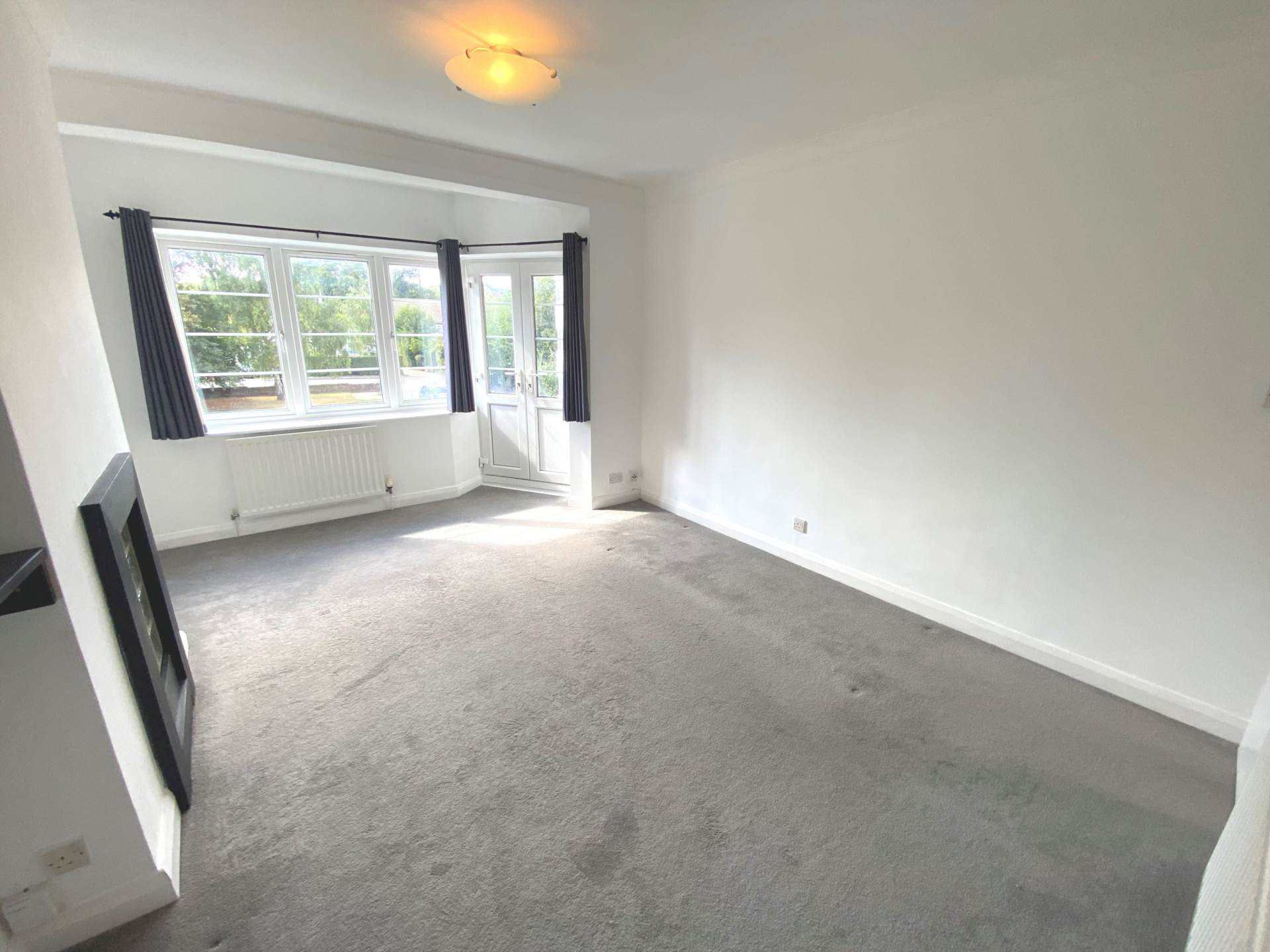 Hollywood Court, Elstree, Image 3