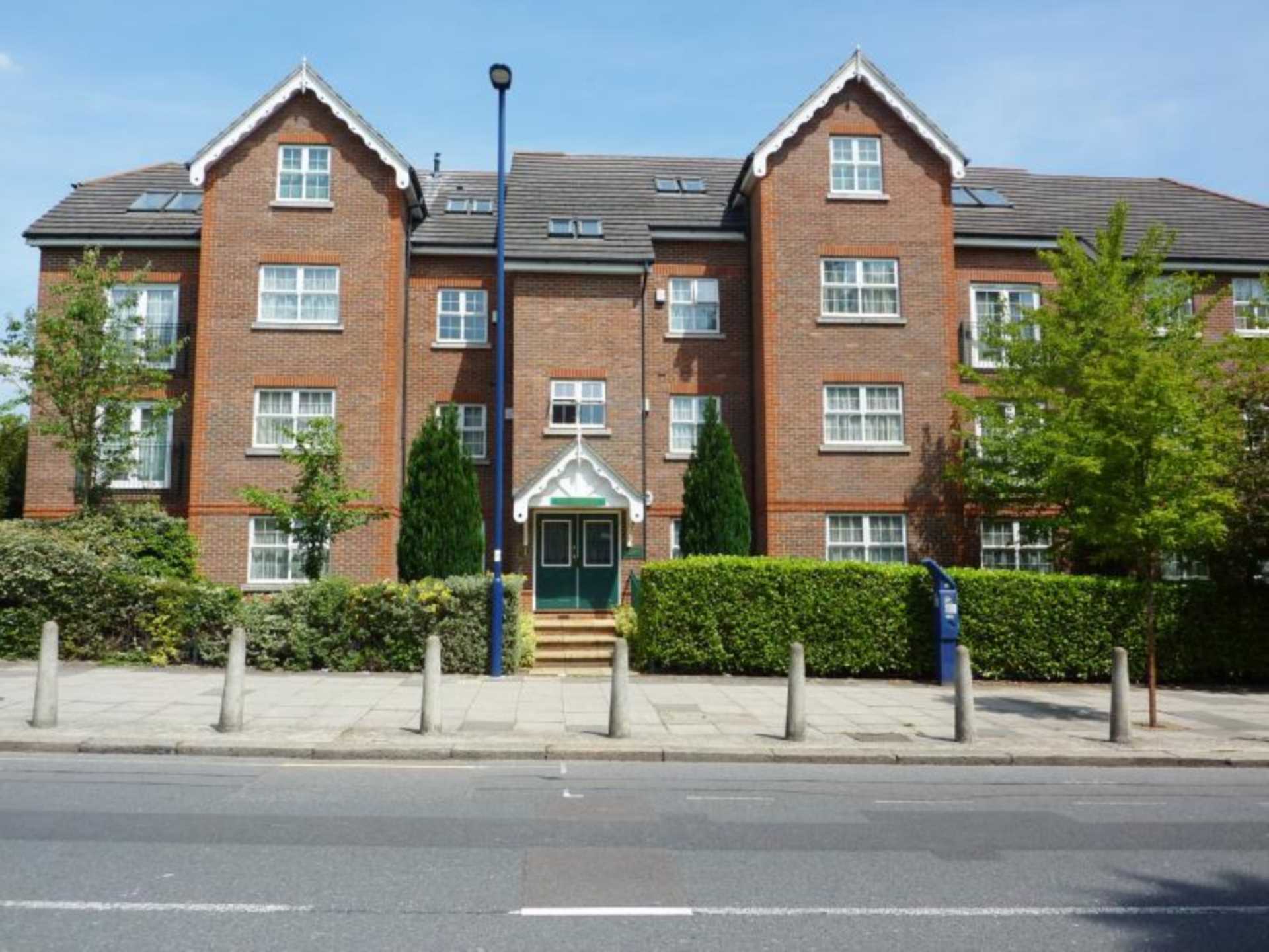 High Street, Edgware, Image 1