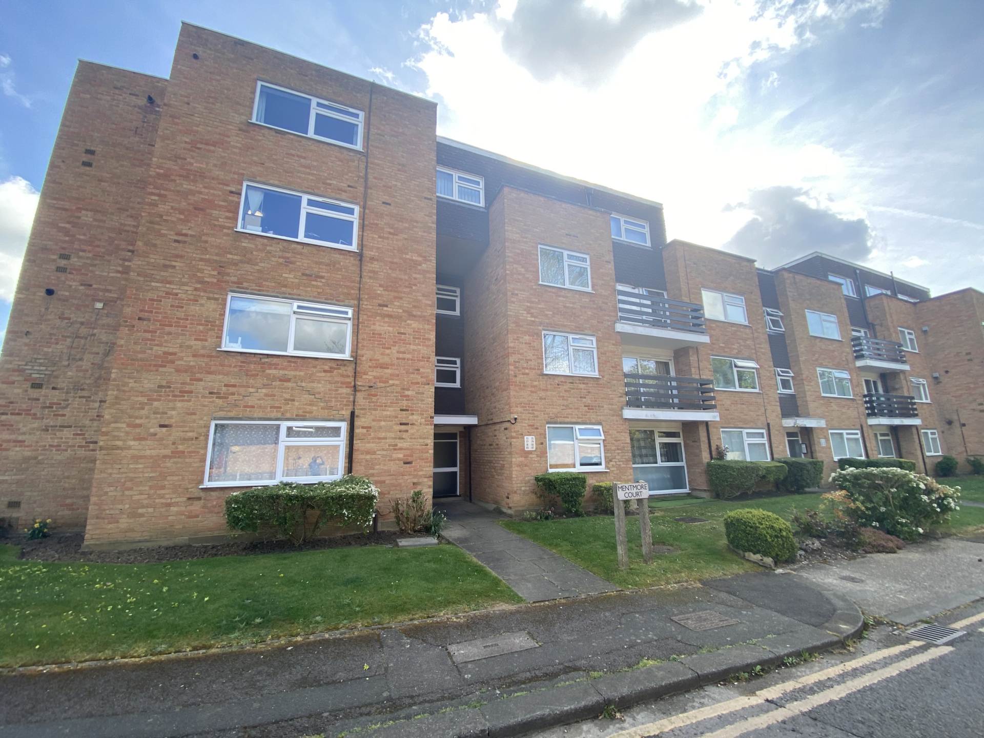 September Way, Stanmore, Image 1