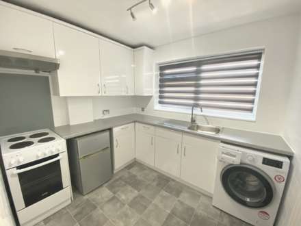 September Way, Stanmore, Image 4