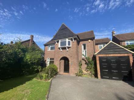 4 Bedroom Detached, Canons Close, Radlett