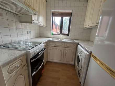 Rodgers Close, Elstree, Image 4
