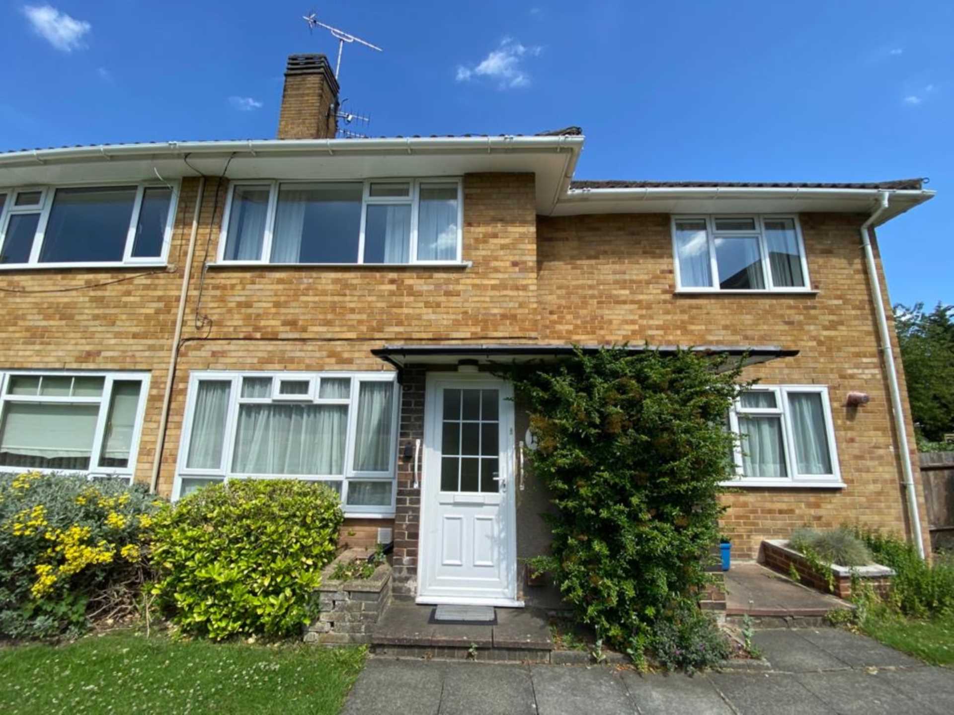 Fir Tree Court, Elstree, Image 1