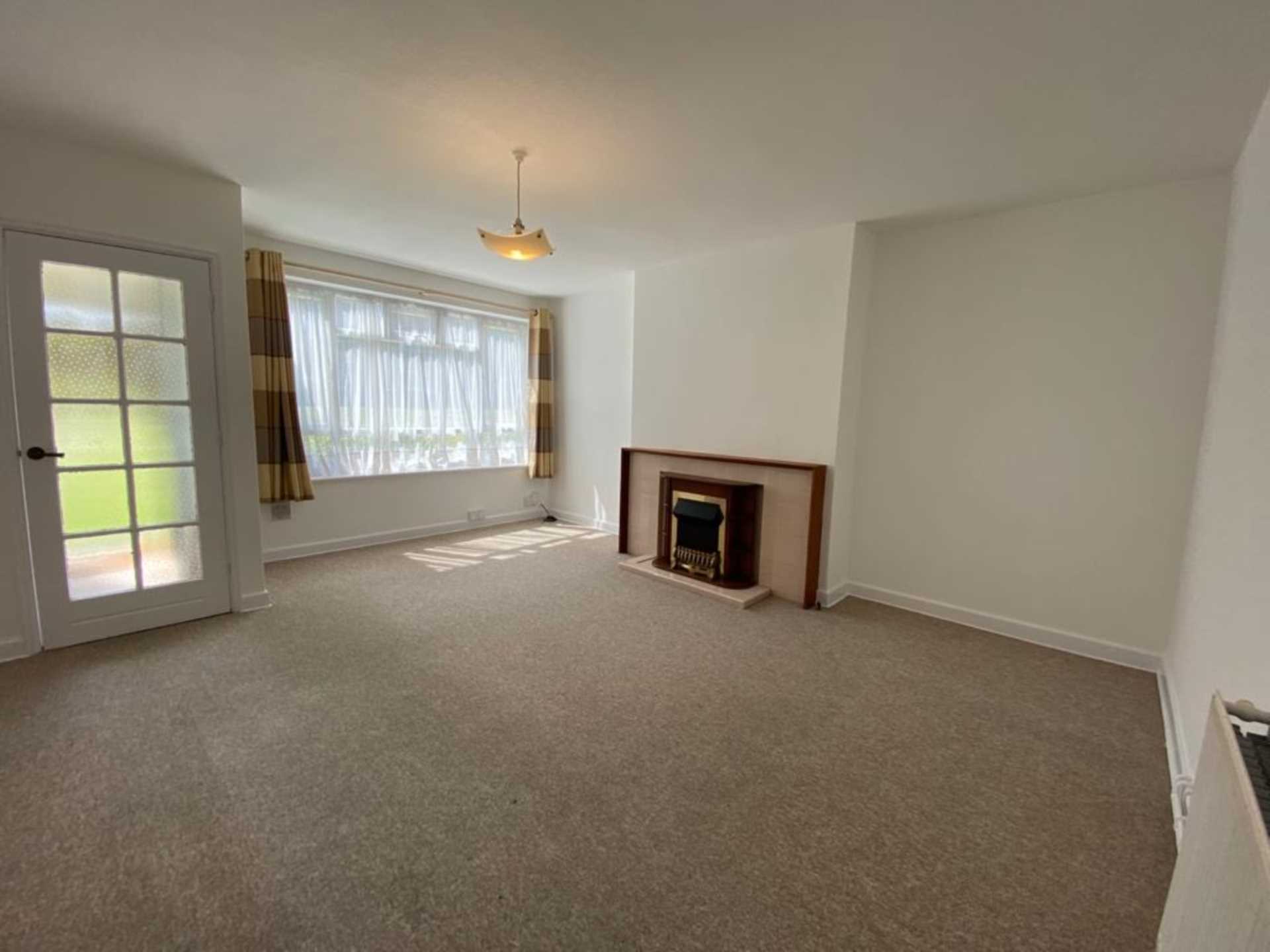 Fir Tree Court, Elstree, Image 3