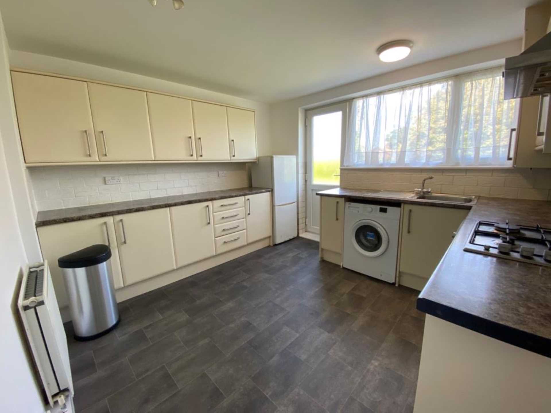 Fir Tree Court, Elstree, Image 4