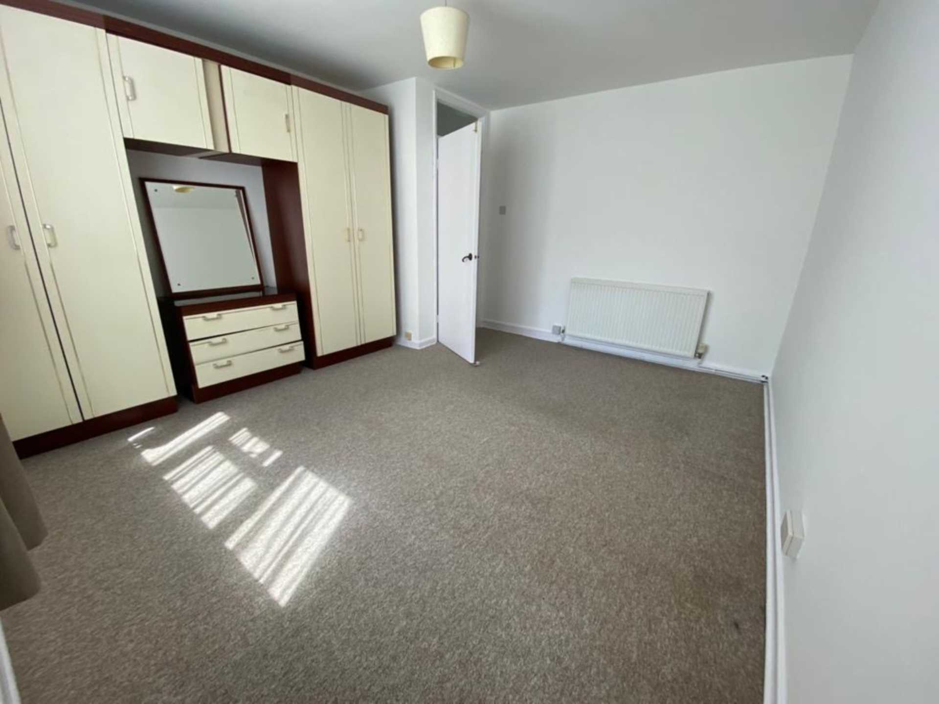 Fir Tree Court, Elstree, Image 7