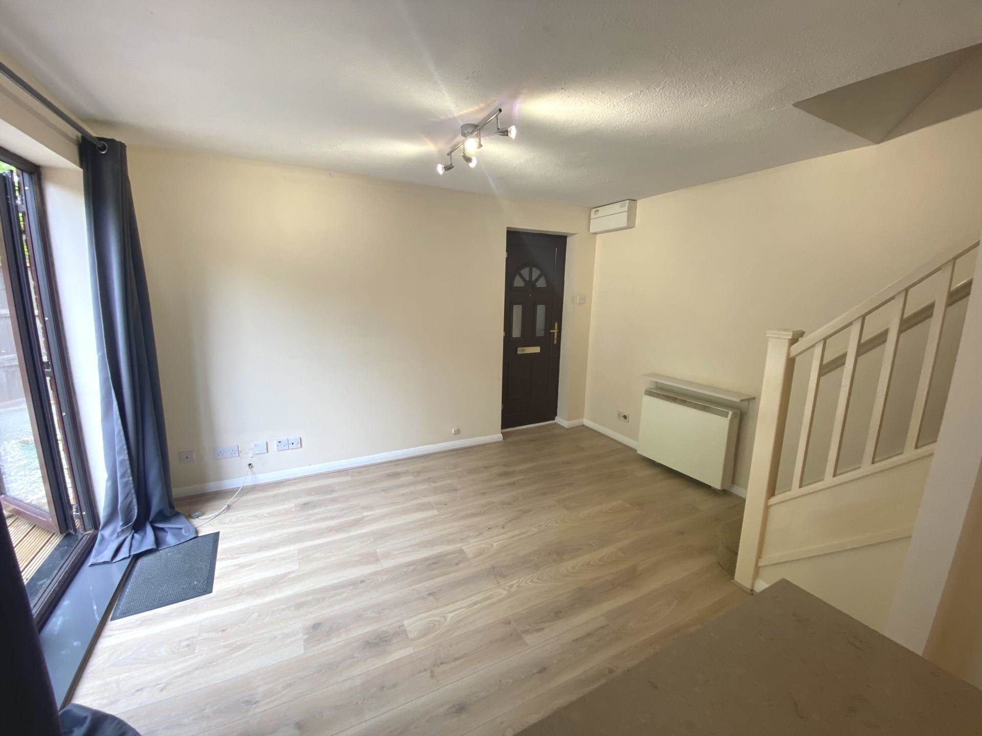 Kelly Court, Borehamwood, Image 6