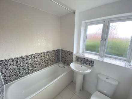Taylor Court, Todd Close, Borehamwood, Image 9
