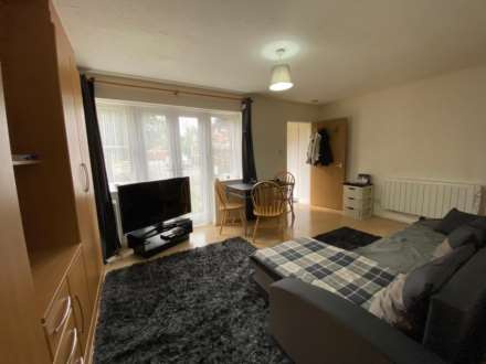 Dunnock Close, Borehamwood, Image 3