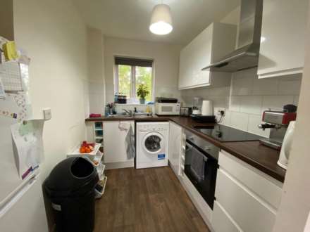 Dunnock Close, Borehamwood, Image 4