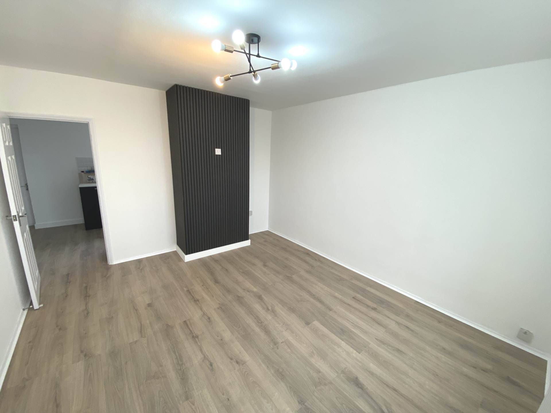 Theobald Street, Borehamwood, Image 3