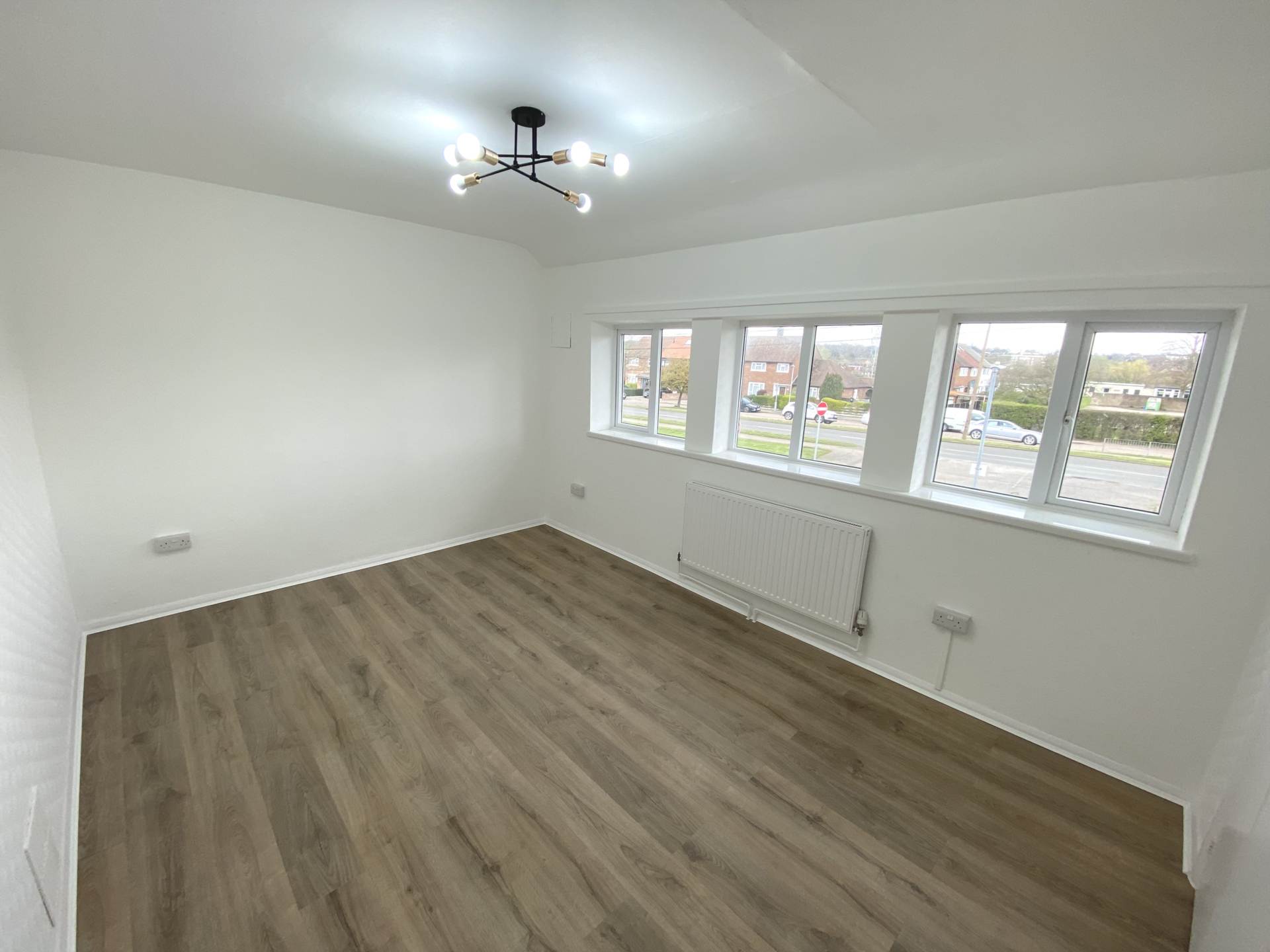 Theobald Street, Borehamwood, Image 7