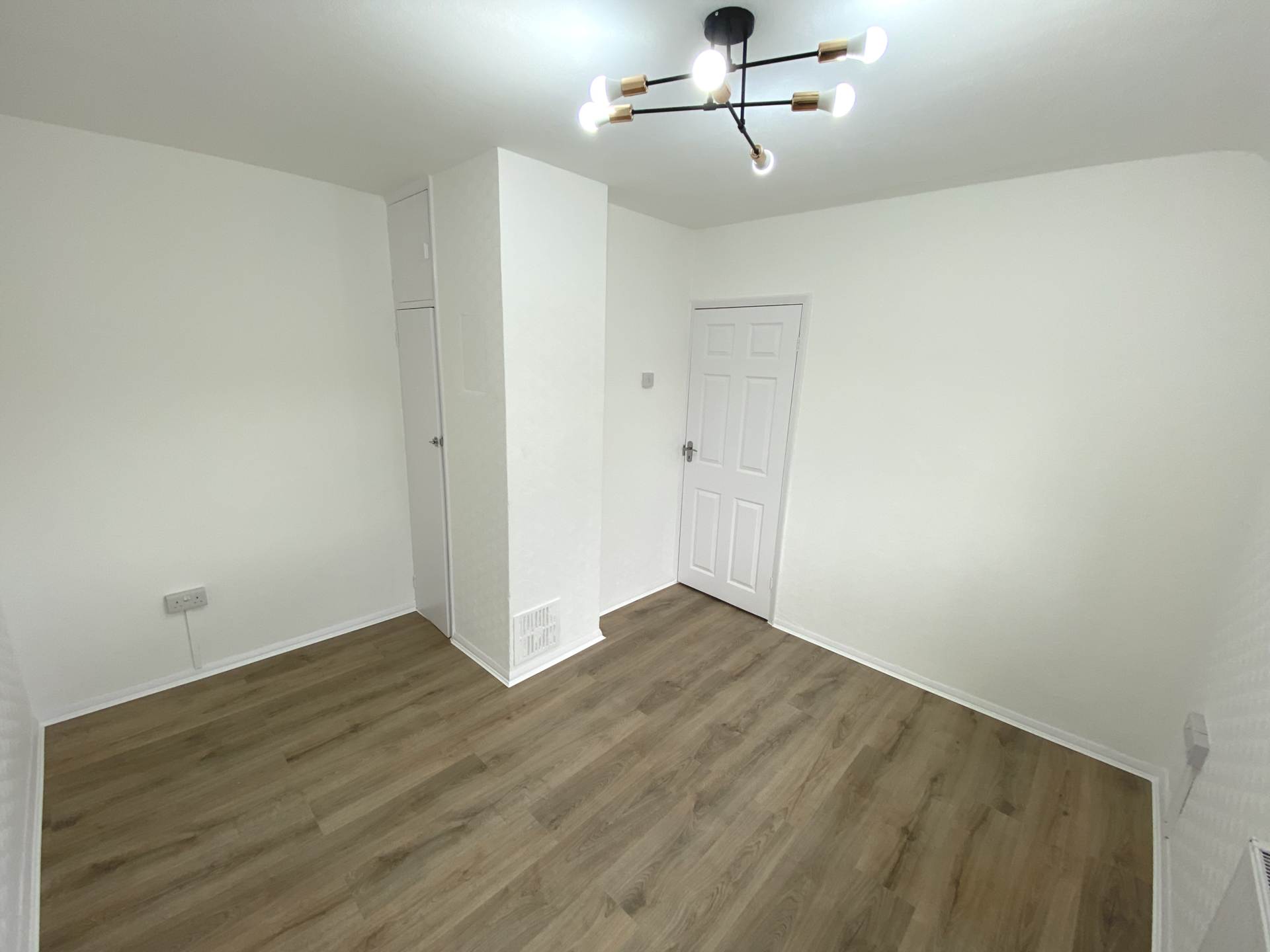 Theobald Street, Borehamwood, Image 9