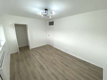 Theobald Street, Borehamwood, Image 8