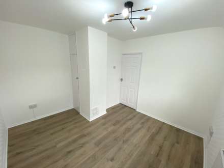 Theobald Street, Borehamwood, Image 9