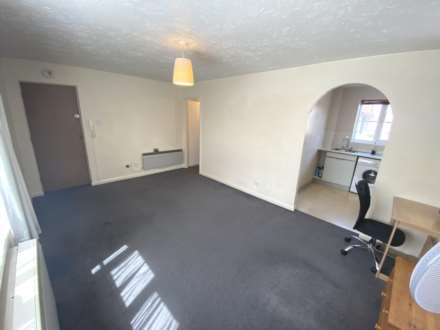 Dunnock Close, Borehamwood, Image 4