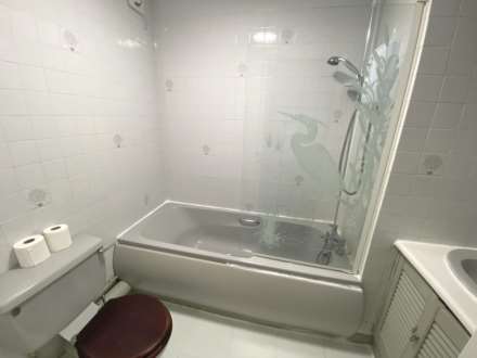 Dunnock Close, Borehamwood, Image 6