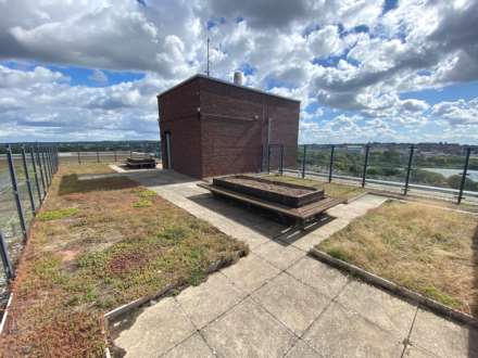 Shearwater Drive, Hendon, Image 10